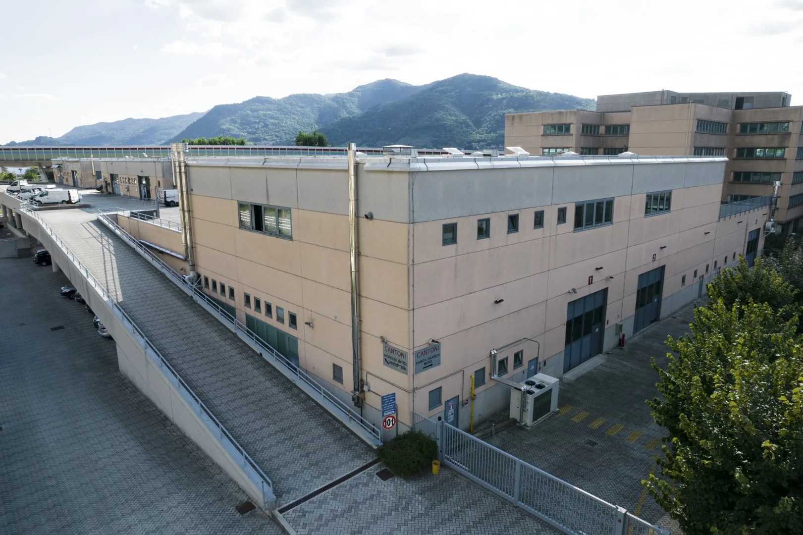 Vista aerea della produzione Cantoni (Lecco)